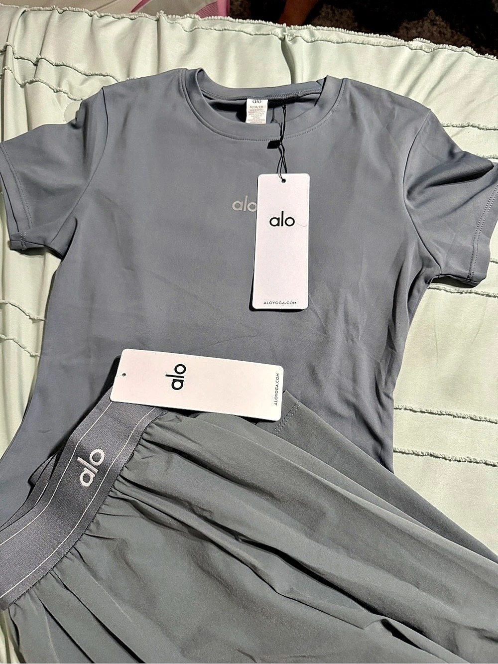 Alo Gray Short Sleeve Tee